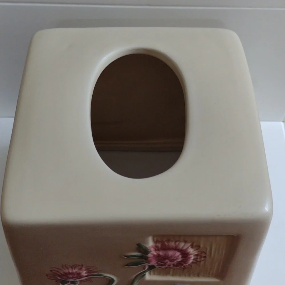 Tissue Holder Ceramic Hand-painted Bisque colored Vintage 6x6 3D flowers